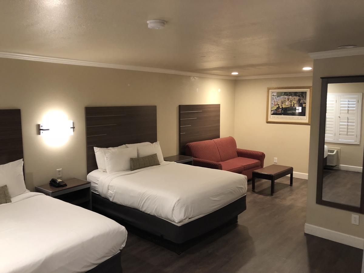 El Castell Motel Monterey Exterior foto